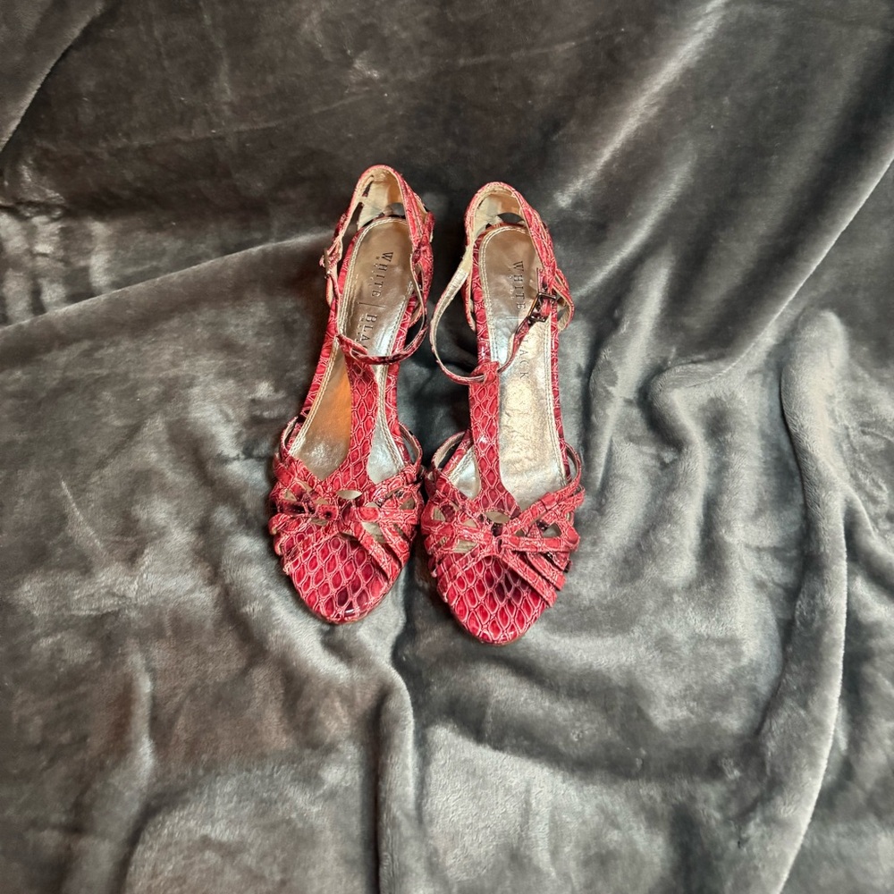 White House Black Market Pink Faux Snakeskin Heels
Size 8